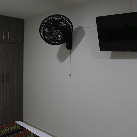 Hotel Pereira 421 Екстер'єр фото
