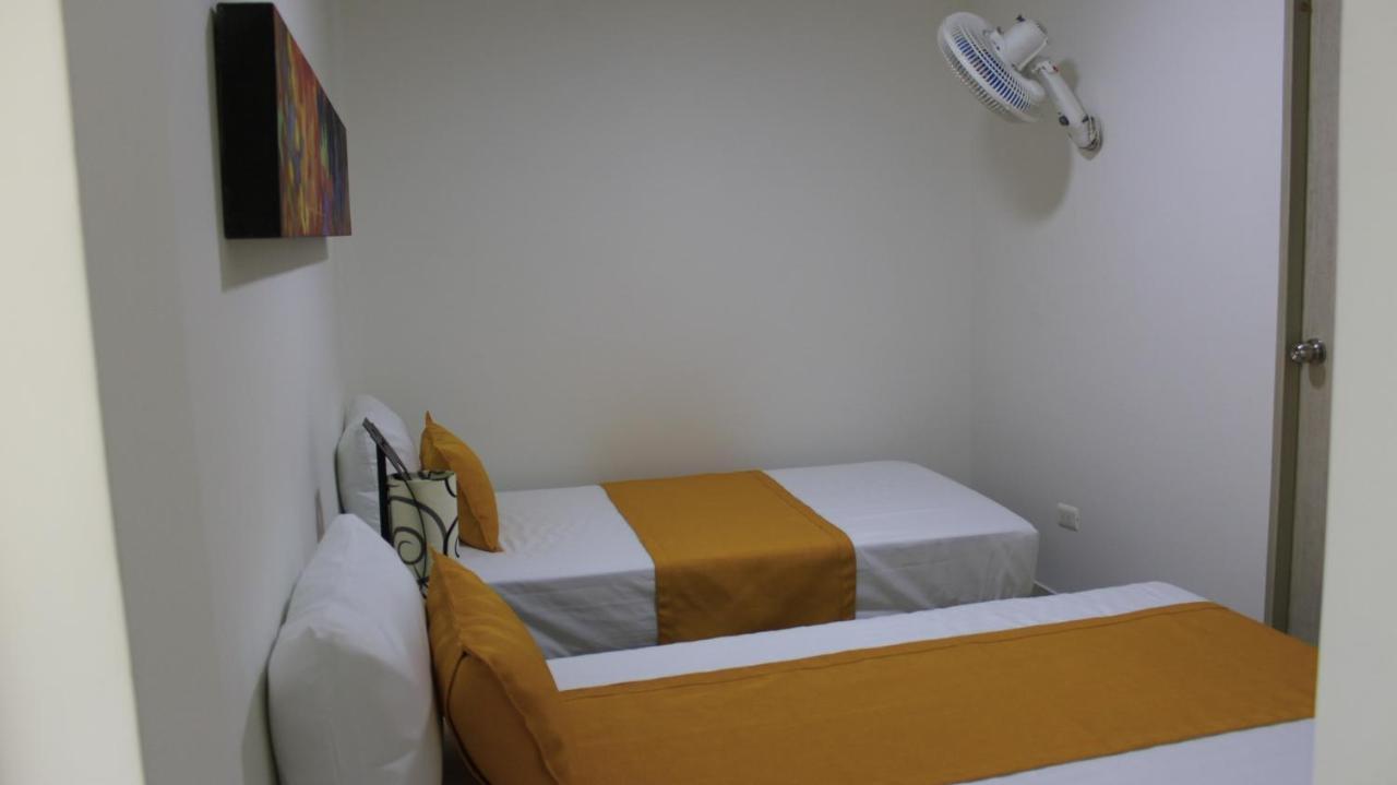 Hotel Pereira 421 Екстер'єр фото